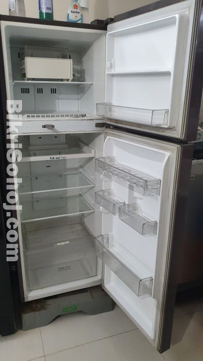 LG REFRIGERATOR